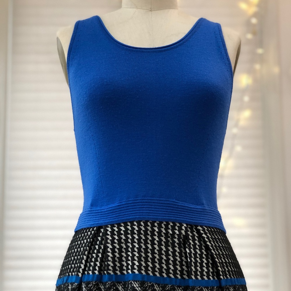 Girls From Savoy Arden sweater dress size M - Picture 2 of 5